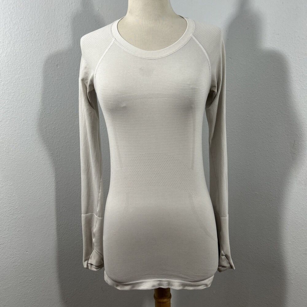 Lululemon Swiftly Tech Womens 4 Light Gray long sleeve Top